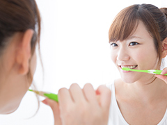 毎日のケアと定期検診がお口の健康を守ります